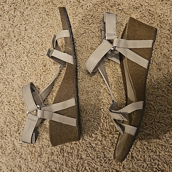 Teva Ysidro Universal Wedge Sandal, Taupe, 10 NEW - Picture 5 of 5